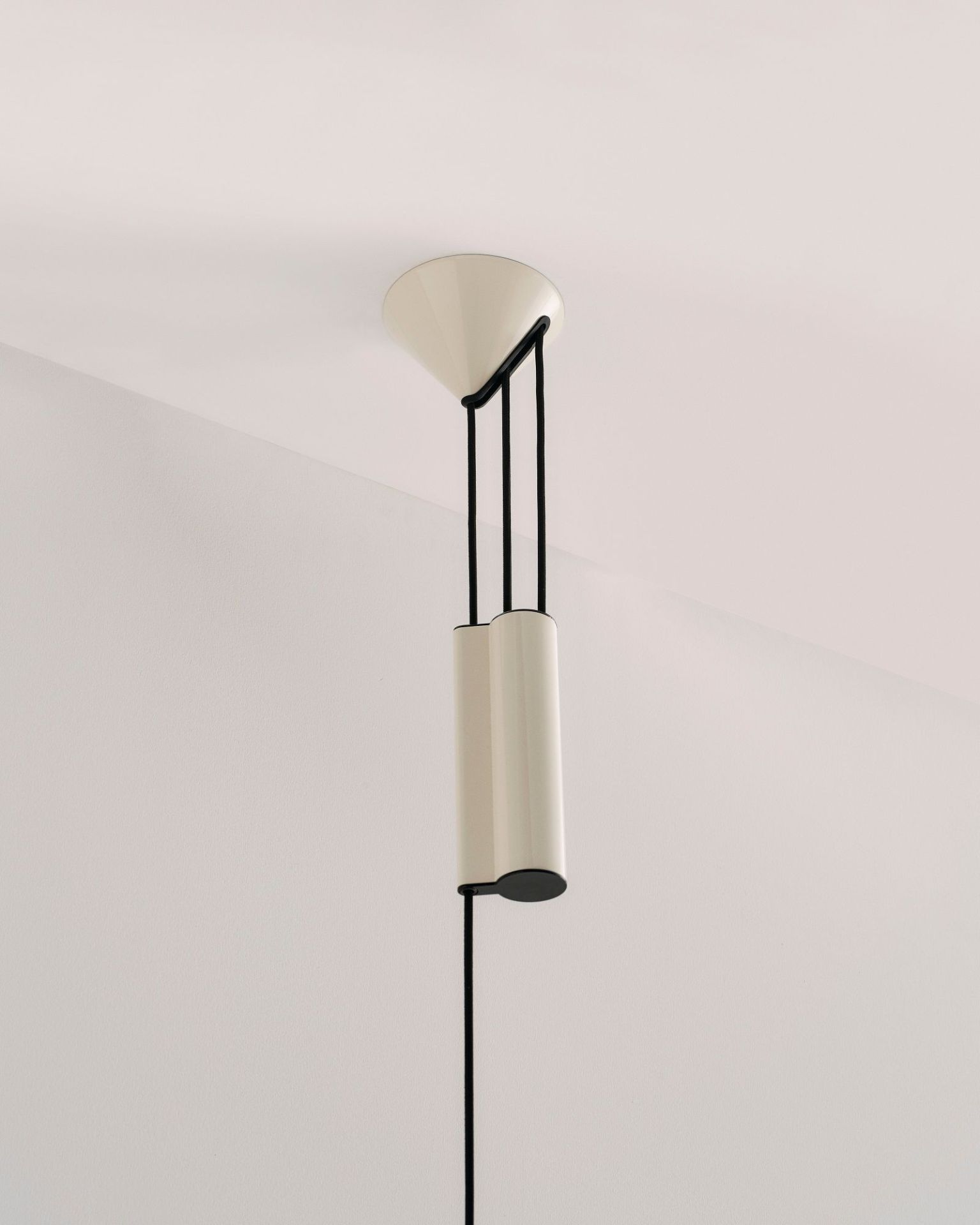 Compass Adjustable Pendant 430 Lampe à suspendre Hay