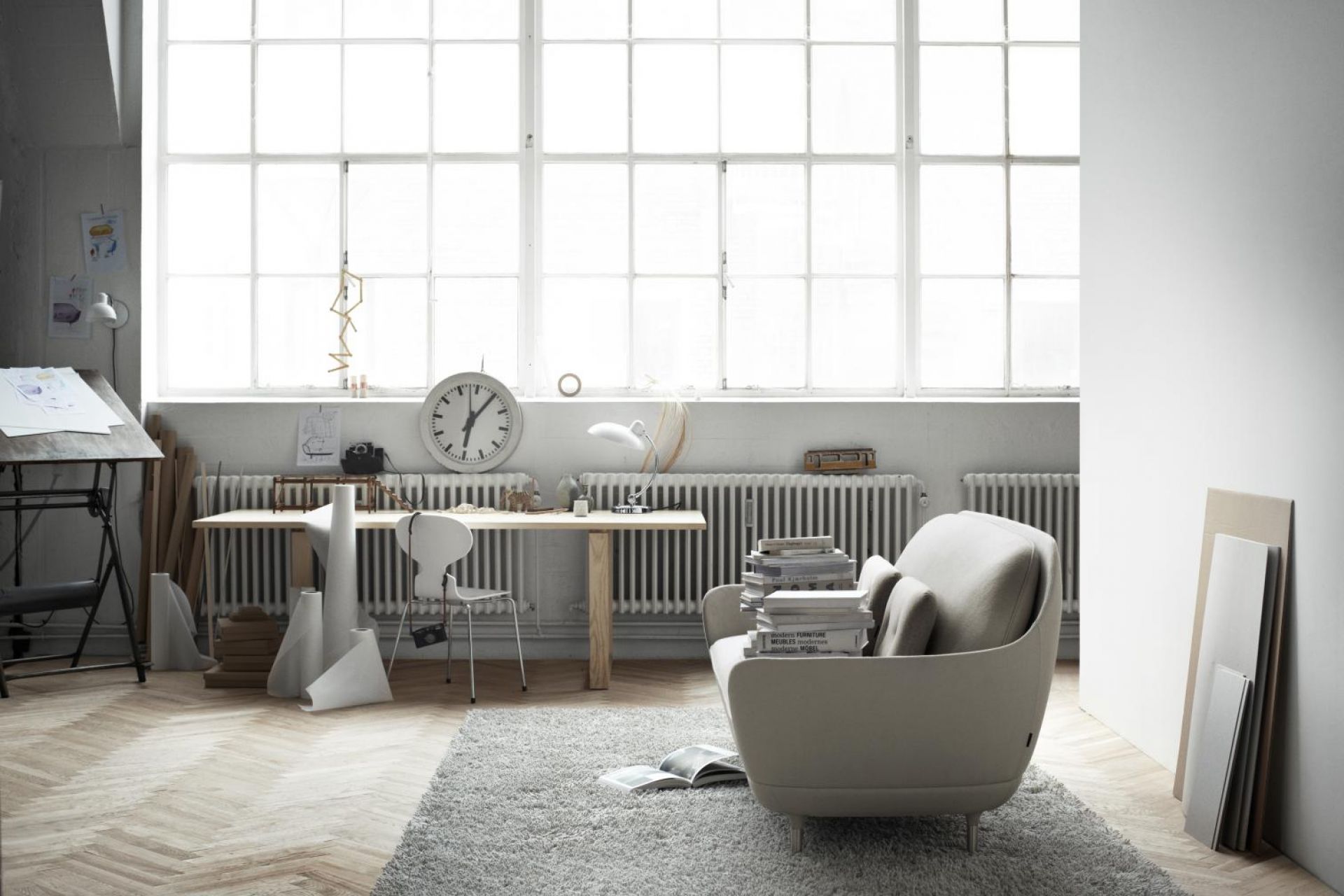 La chaise La Fourmi  3101 Cadre à 4 pieds Fritz Hansen 