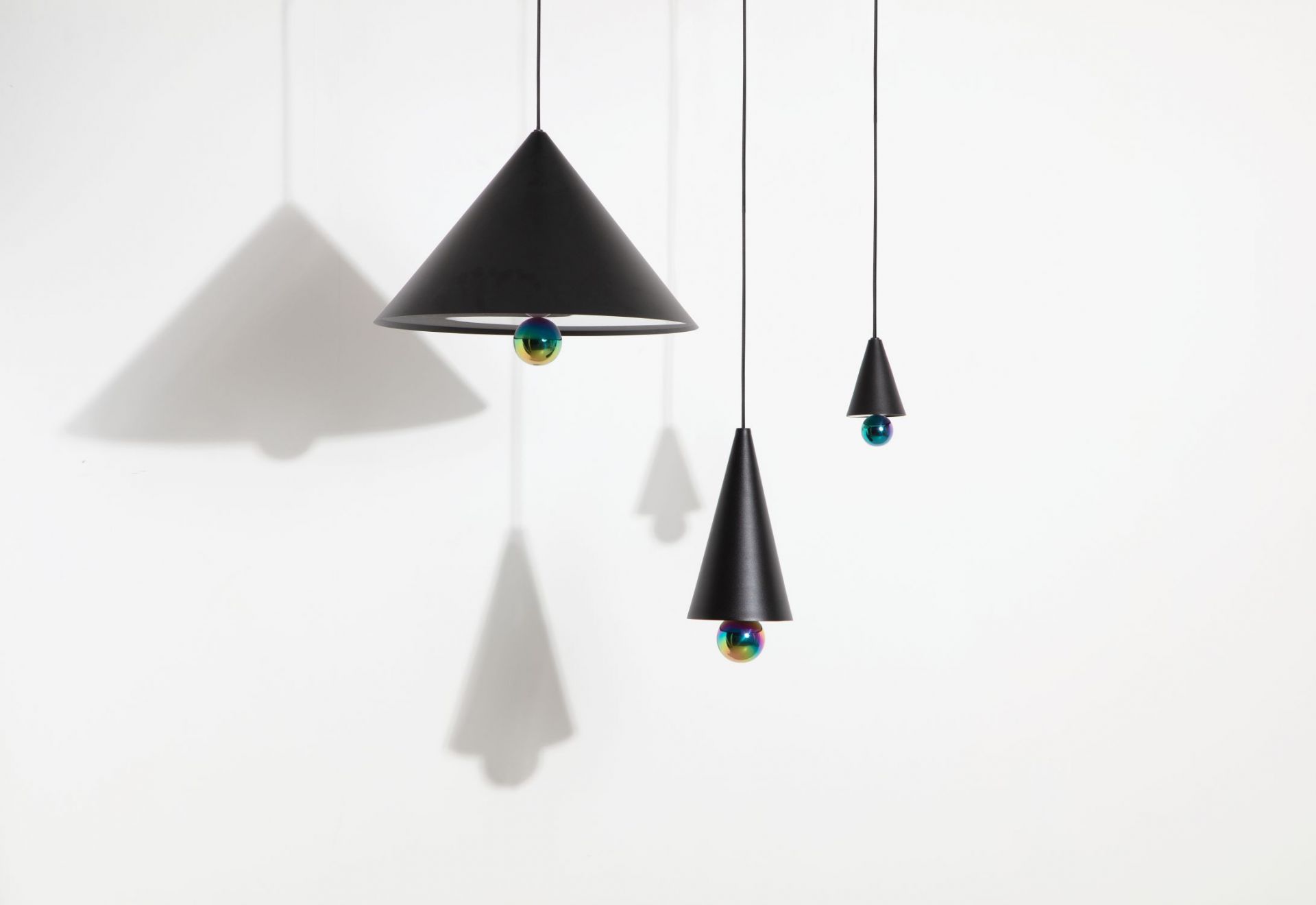 Cherry Pendant light Lampe à suspendre XS Petite Friture
