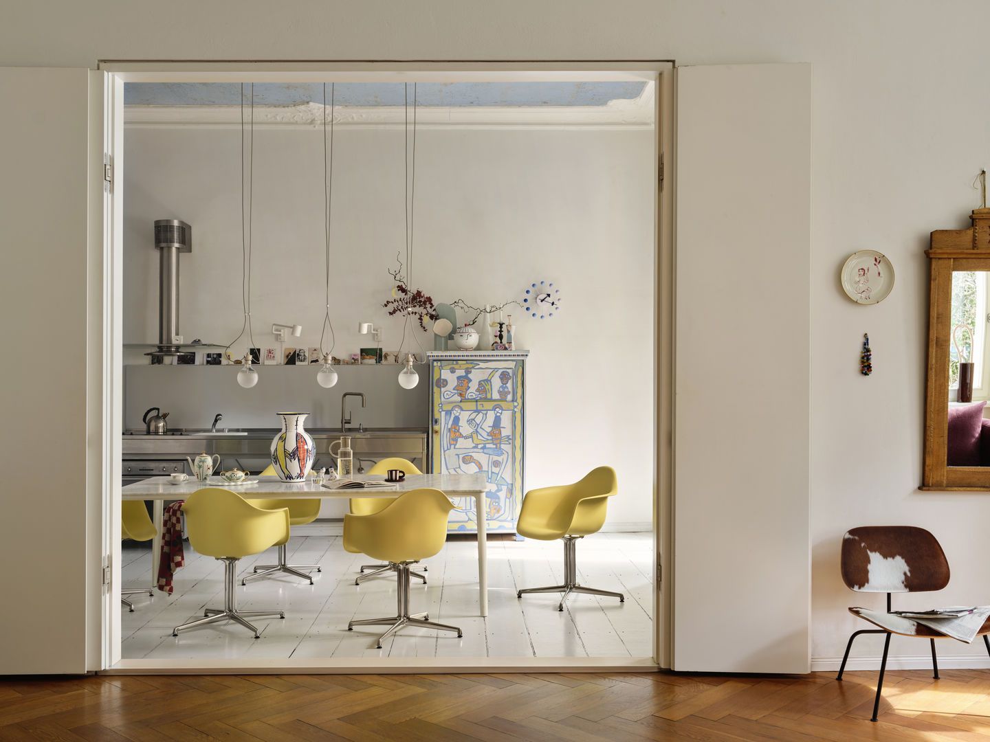 Eames Plastic Arm Chair DAL avec coussin d'assise Vitra