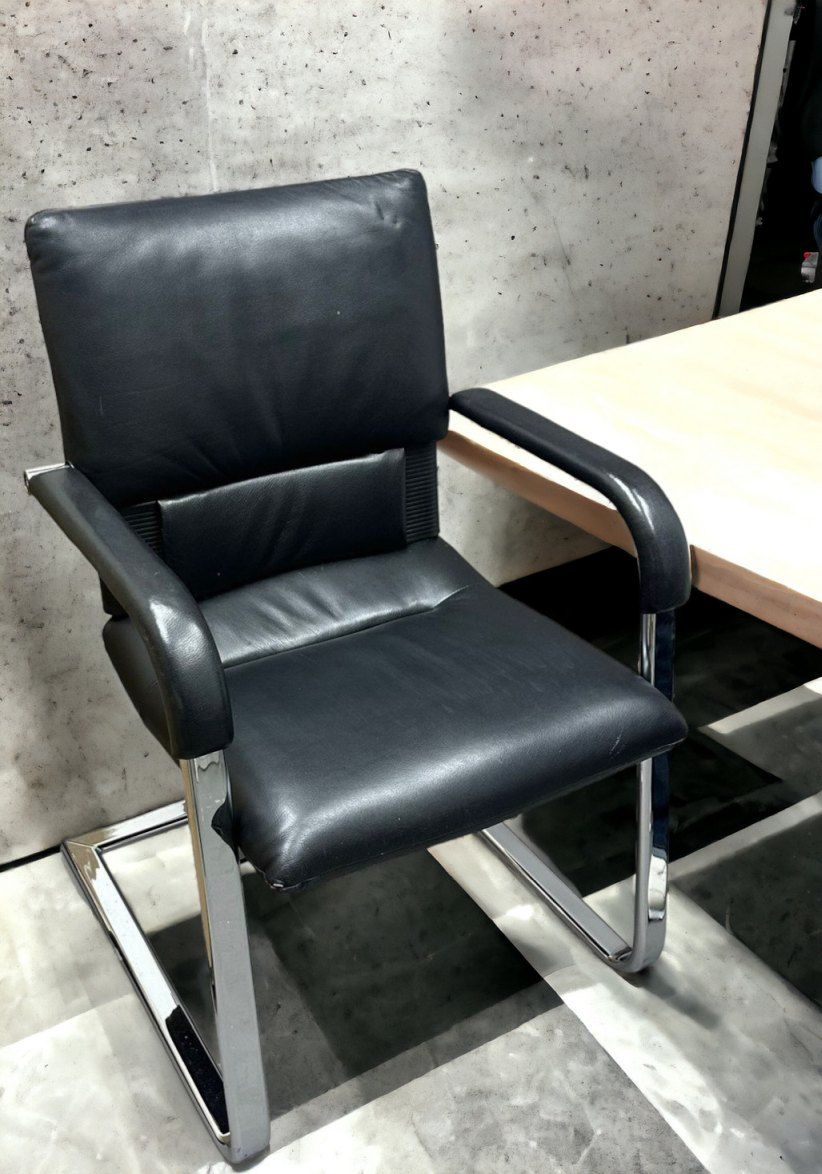 Figura piétement luge métallique Vitra MODÈLE D'OCCASION