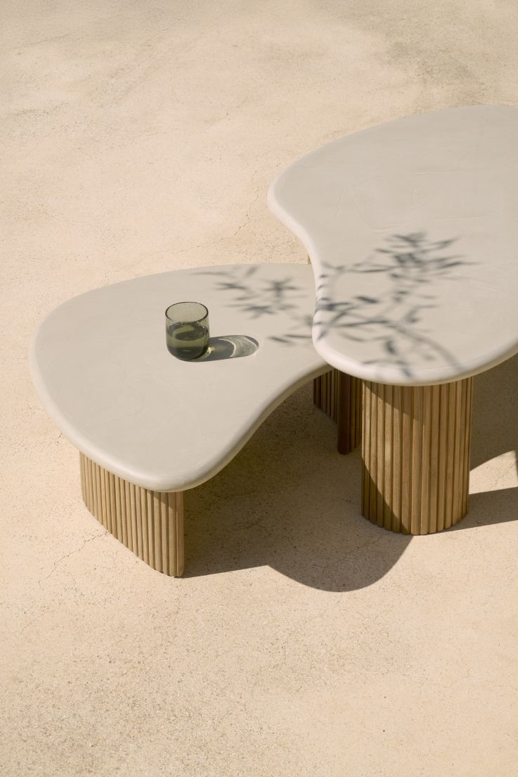 Boomerang Table basse d'extérieur béton/teck Ethnicraft