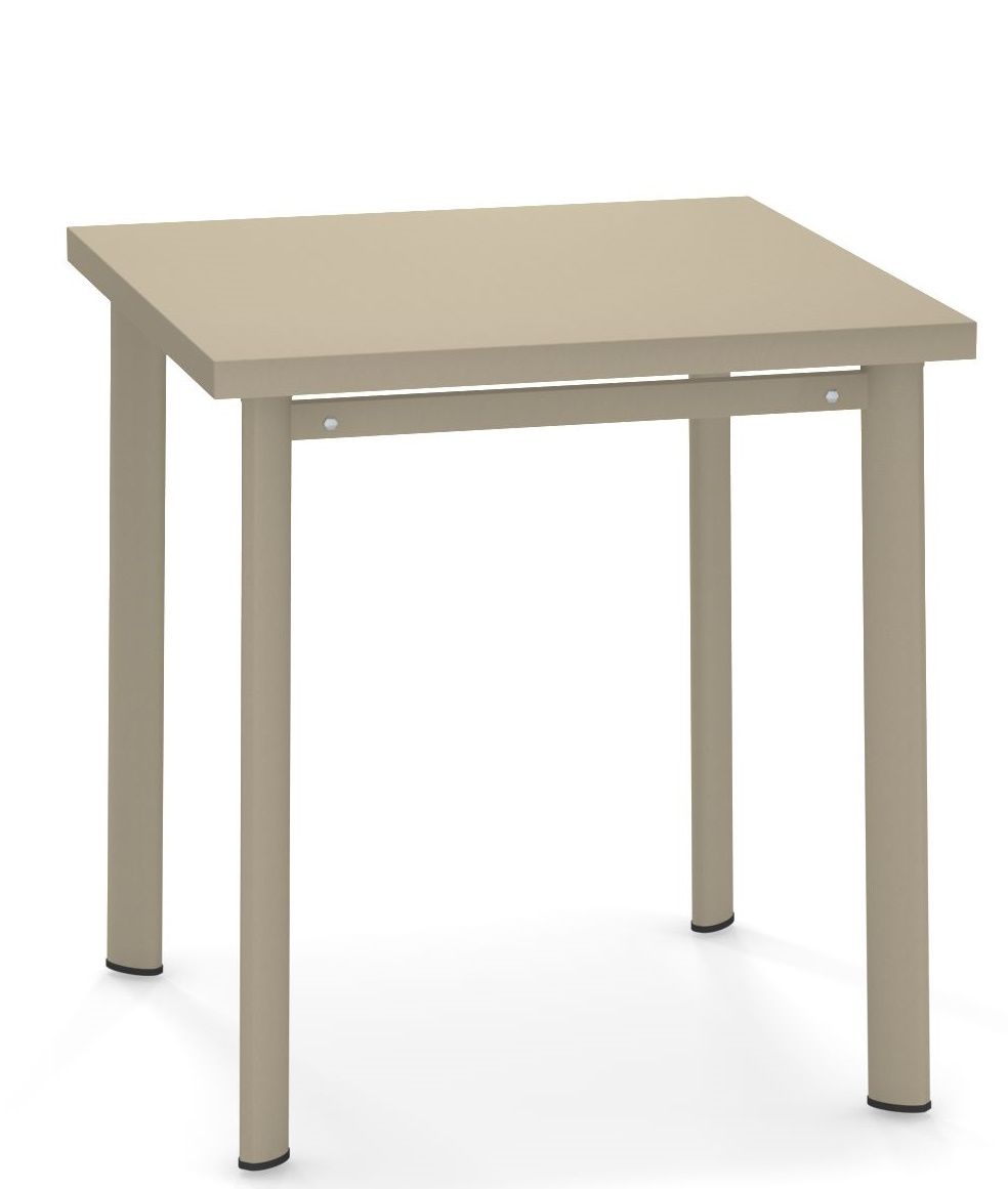 Star Table Outdoor Emu