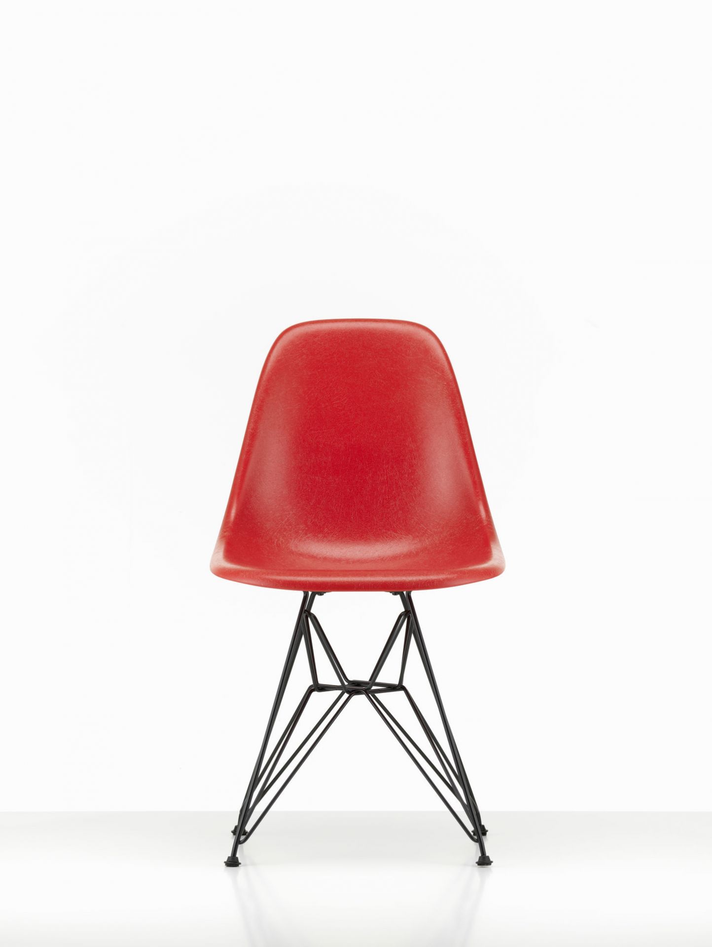 Eames Fiberglass Chair DSR chaise Vitra