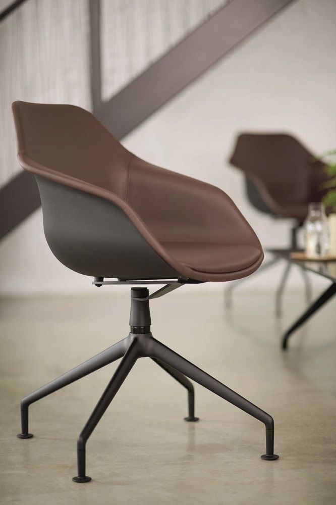 Yonda Universalstuhl Pied quatre étoiles Wilkhahn 