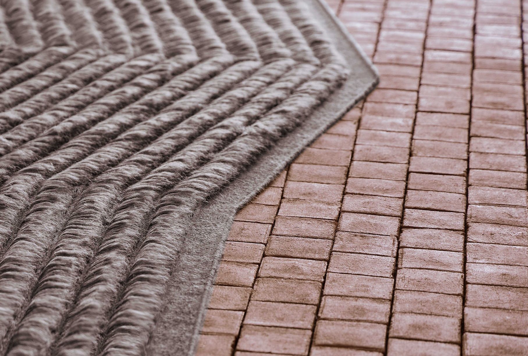 Lines Rug Tapis Gan