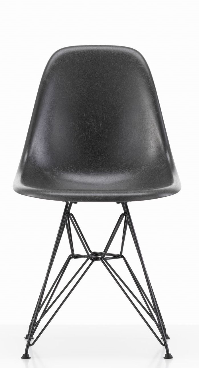 Eames Fiberglass Chair DSR chaise Vitra