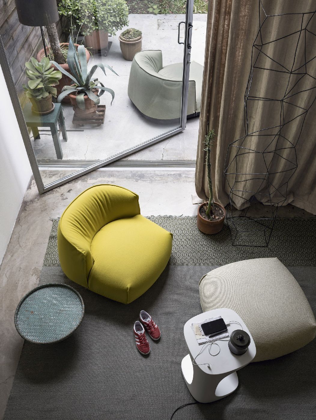 Brioni fauteuil de salon Small Kristalia