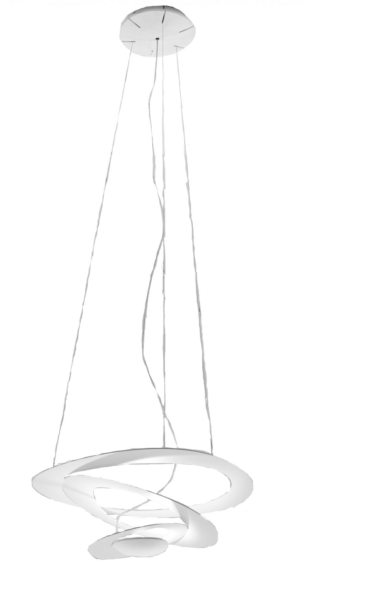 Weiße Pirce Micro LED Pendelleuchte von Artemide mit geschwungenen, spiralförmigen Elementen und filigranen Aufhängungen.