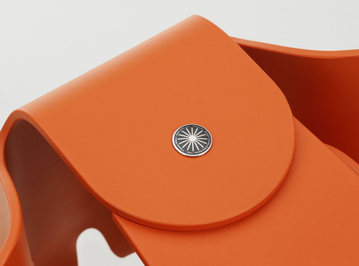 Eames Elephant tabouret RE Vitra Red Orange