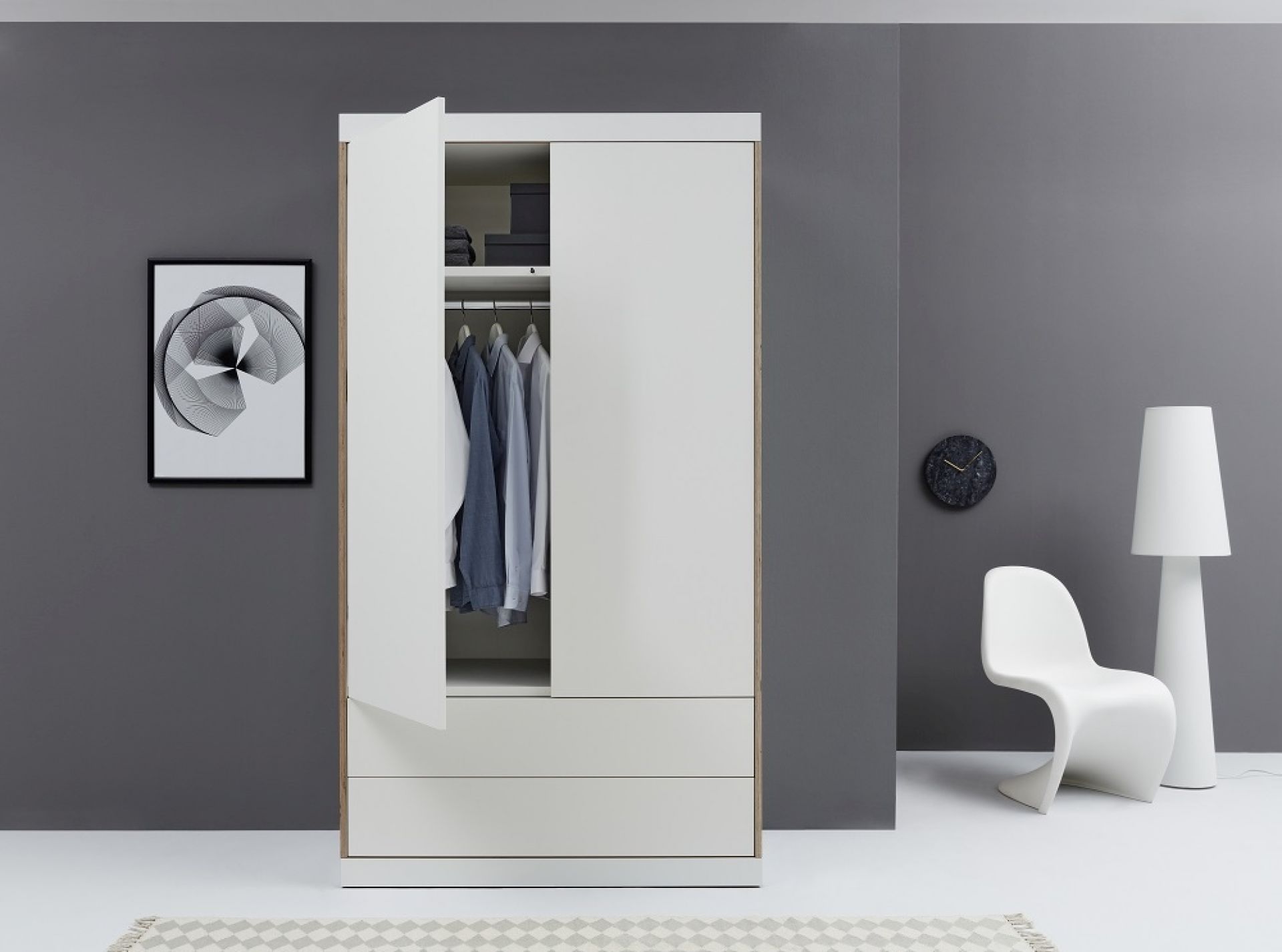 Plane Garde-robe avec 2 portes et 2 tiroirs Müller Möbelwerkstätten​