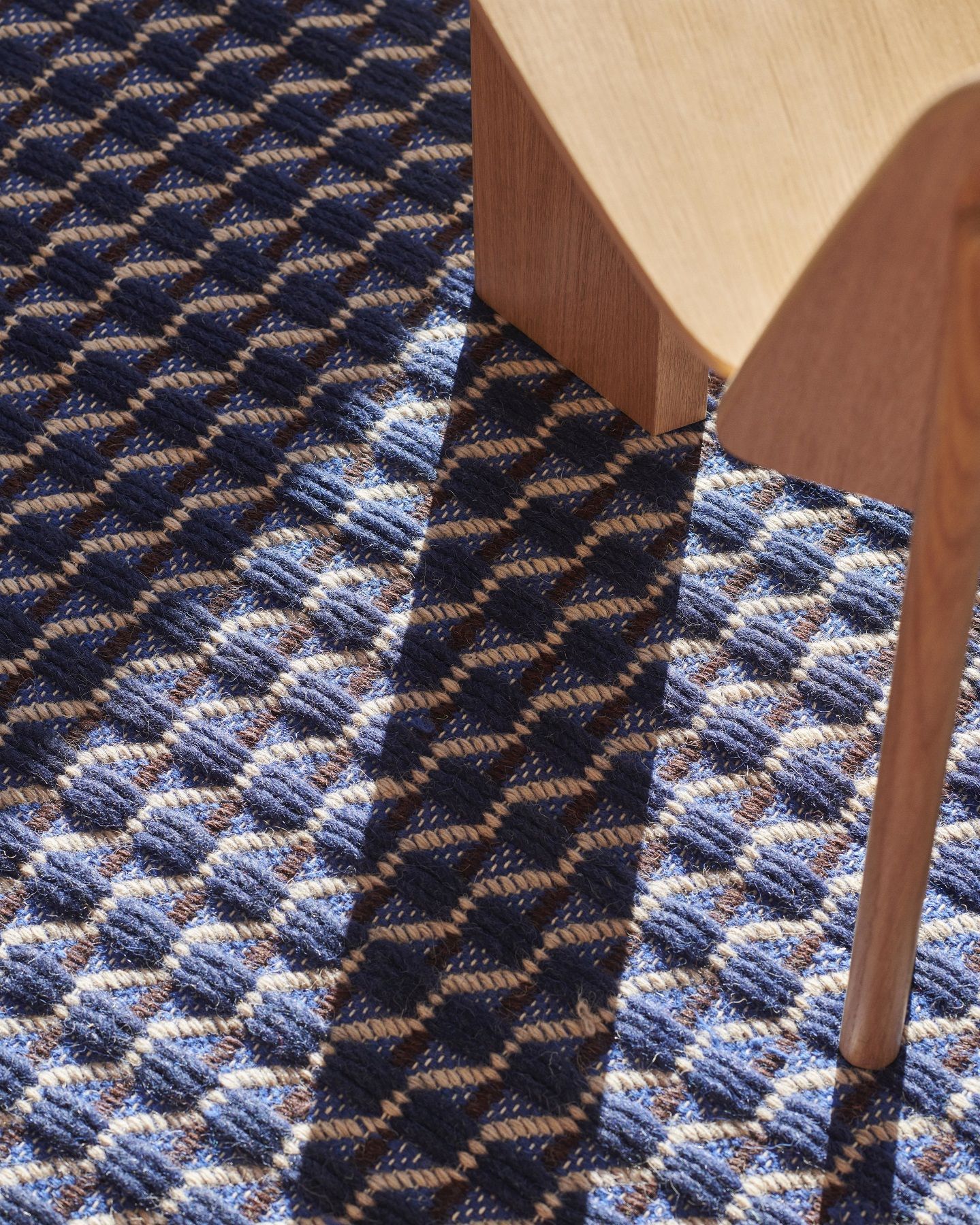 Tapis Channel Rug Blue-white Hay