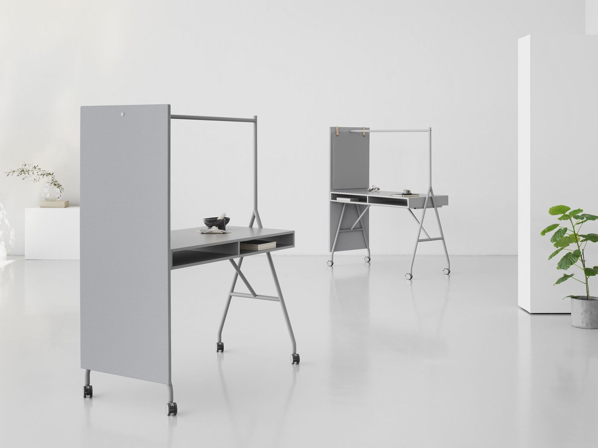 Hangout High Desk Table haute Mizetto QUICK SHIP
