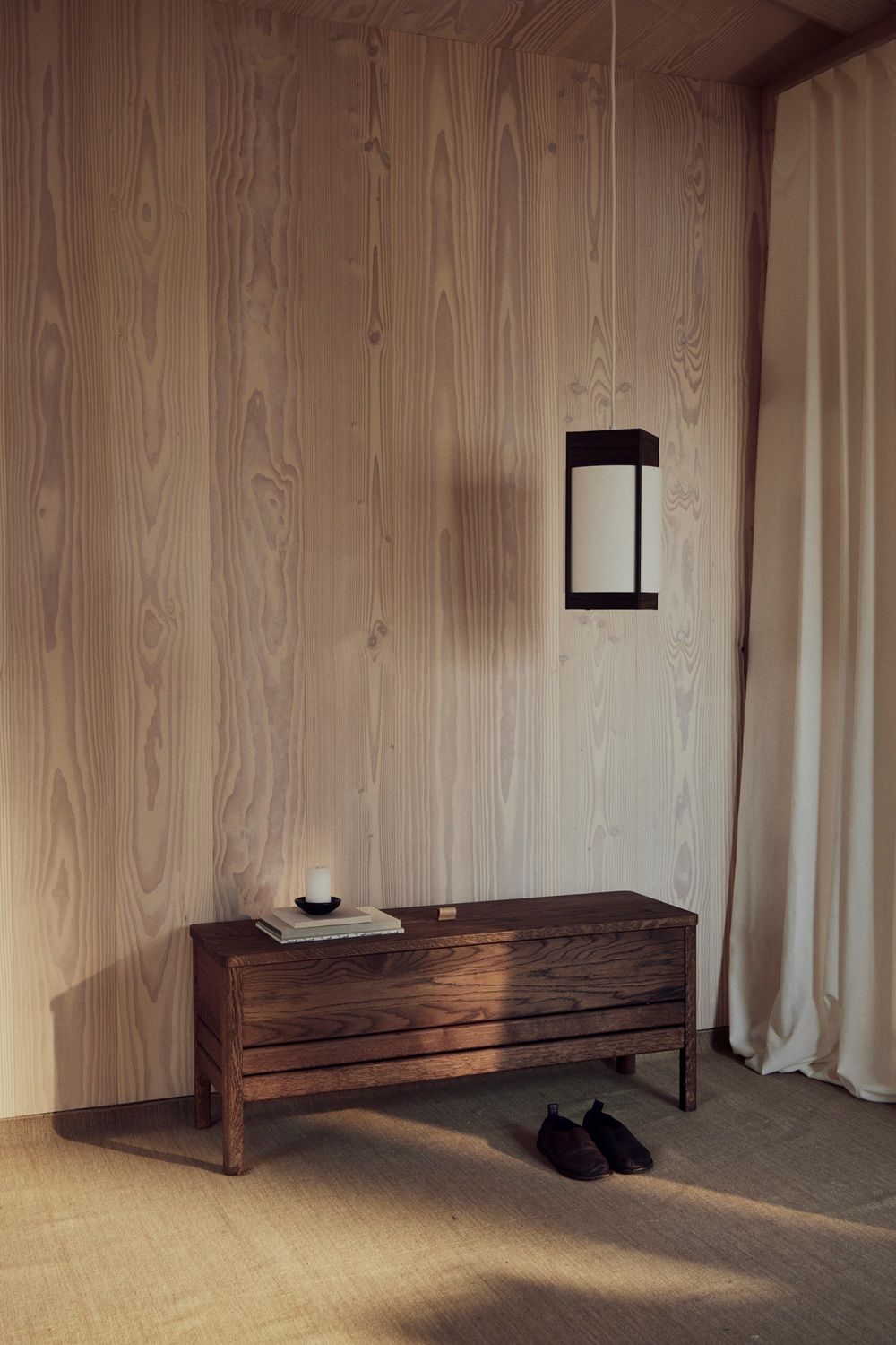 Banc de rangement A Line, 90 cm, Form & Refine